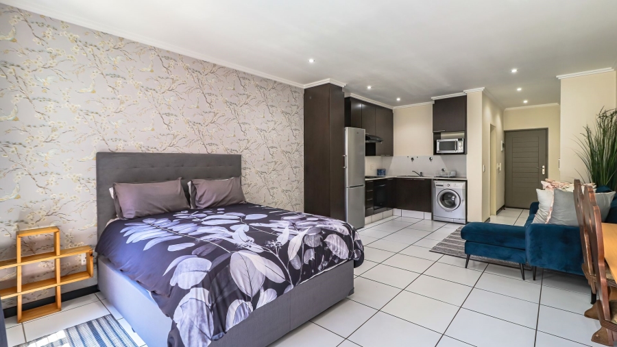 1 Bedroom Property for Sale in Sunninghill Gauteng