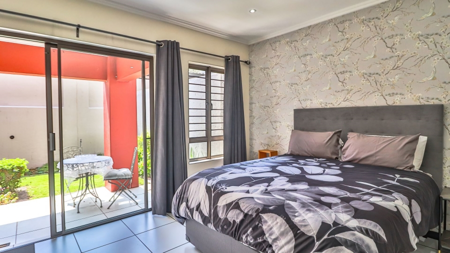 1 Bedroom Property for Sale in Sunninghill Gauteng