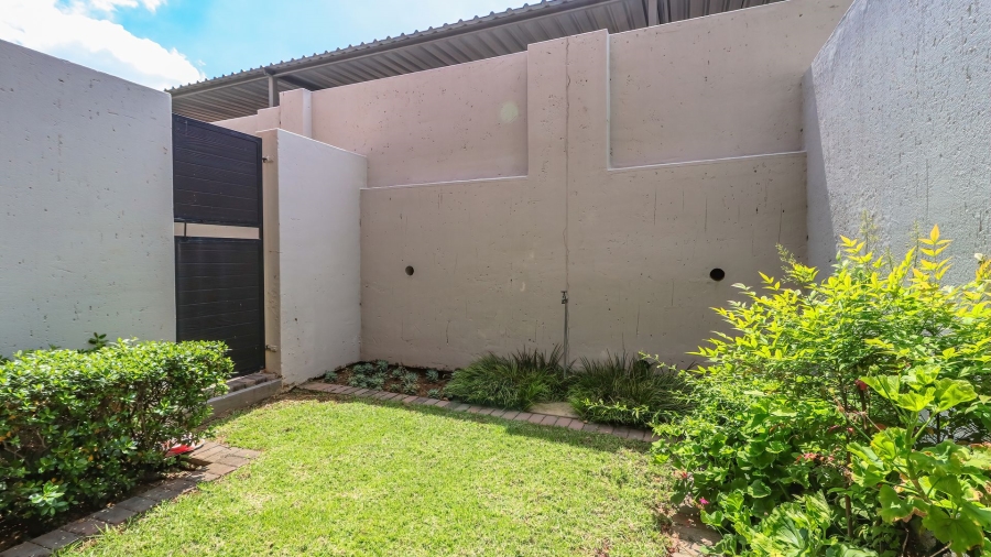 1 Bedroom Property for Sale in Sunninghill Gauteng