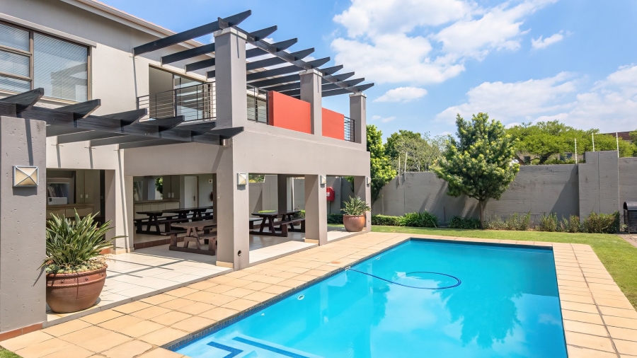 1 Bedroom Property for Sale in Sunninghill Gauteng
