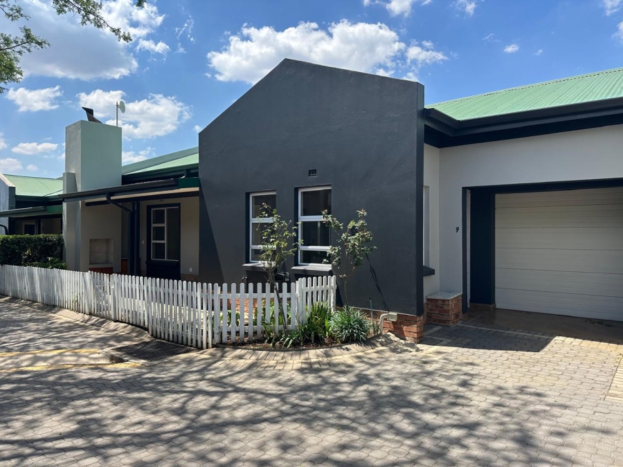 2 Bedroom Property for Sale in Modderfontein Gauteng