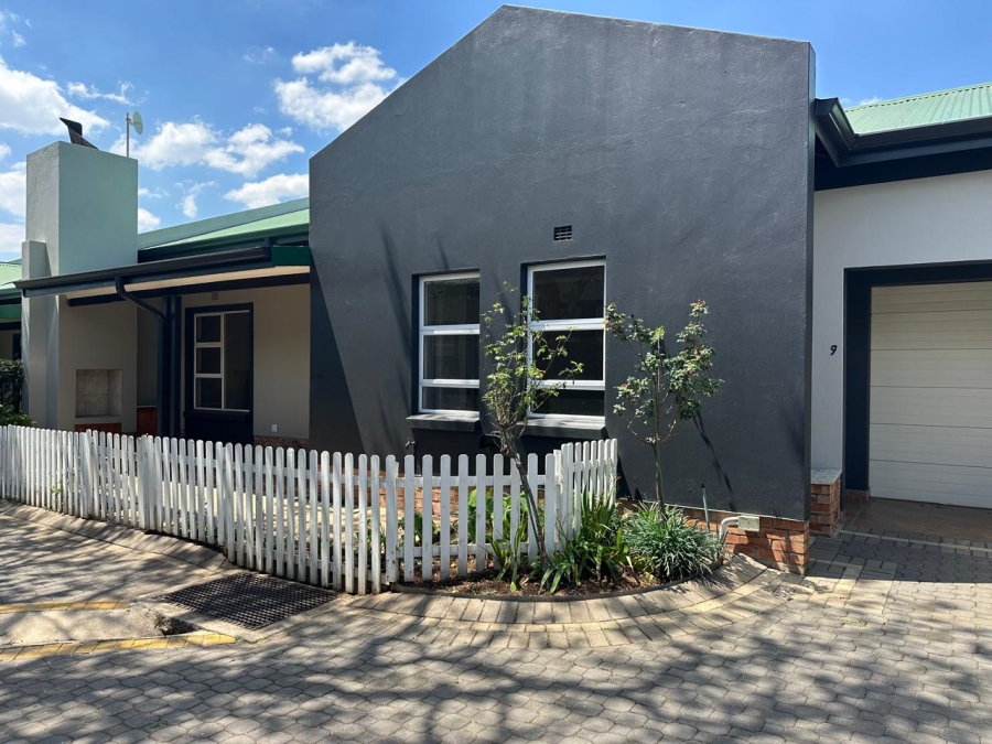 2 Bedroom Property for Sale in Modderfontein Gauteng