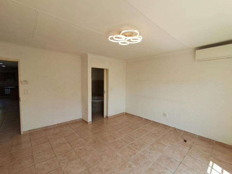 3 Bedroom Property for Sale in Eveleigh Gauteng