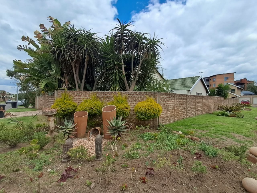 3 Bedroom Property for Sale in Eveleigh Gauteng