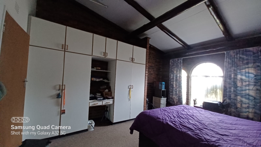 4 Bedroom Property for Sale in Selection Park Gauteng
