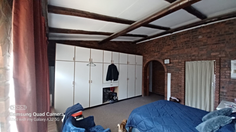 4 Bedroom Property for Sale in Selection Park Gauteng