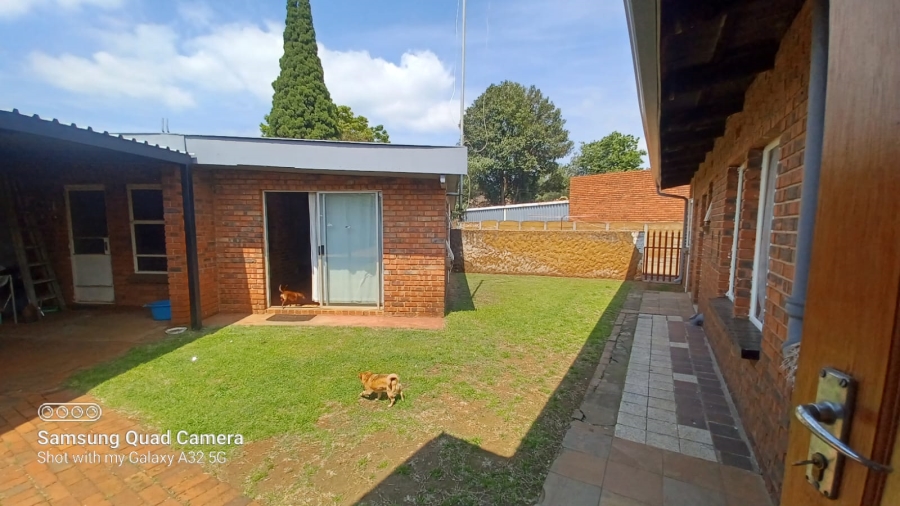 4 Bedroom Property for Sale in Selection Park Gauteng