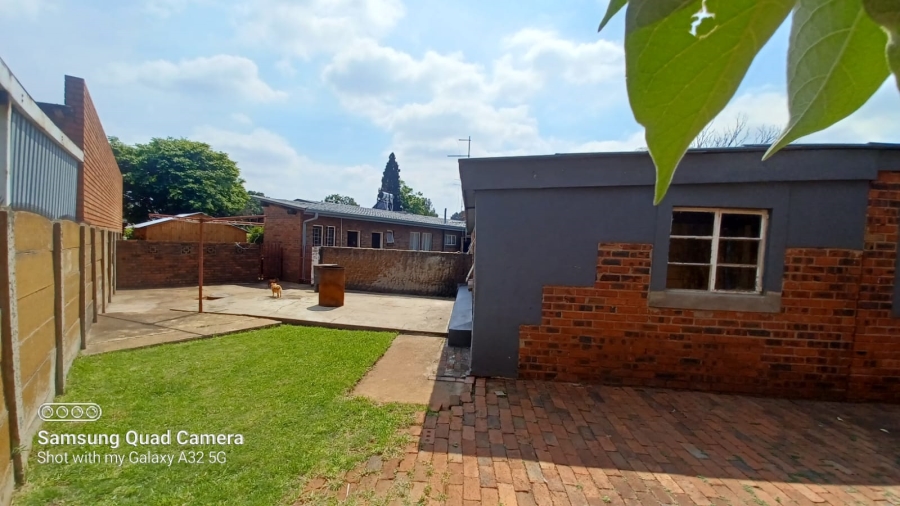 4 Bedroom Property for Sale in Selection Park Gauteng
