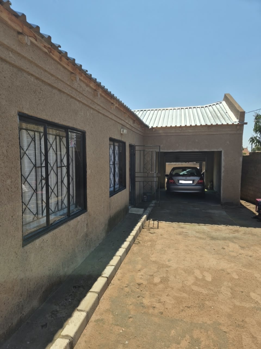 3 Bedroom Property for Sale in Soshanguve PP1 Gauteng