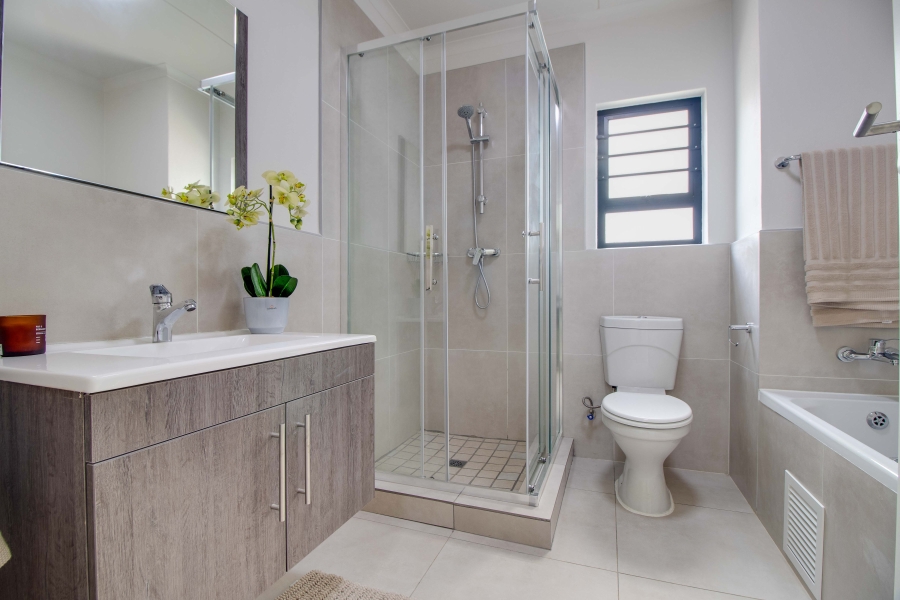 3 Bedroom Property for Sale in Lilianton Gauteng