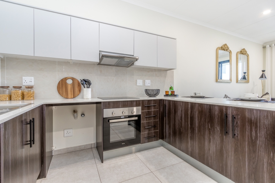 2 Bedroom Property for Sale in Greenstone Hill Gauteng