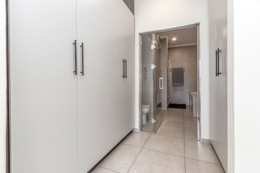 2 Bedroom Property for Sale in Greenstone Hill Gauteng