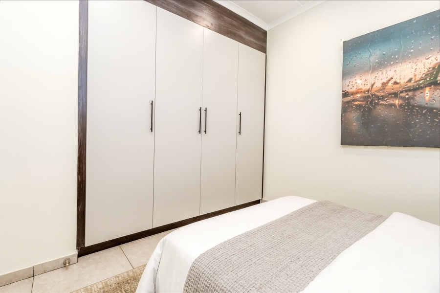 2 Bedroom Property for Sale in Greenstone Hill Gauteng