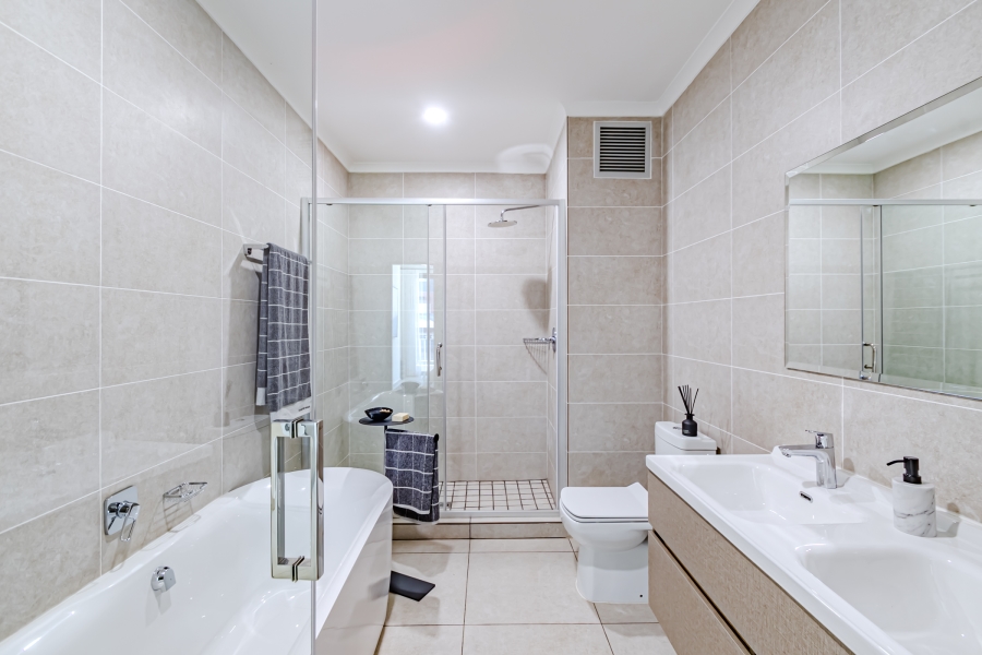 3 Bedroom Property for Sale in Greenstone Hill Gauteng