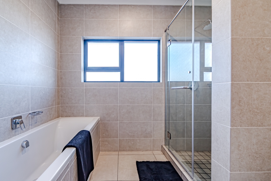 3 Bedroom Property for Sale in Greenstone Hill Gauteng