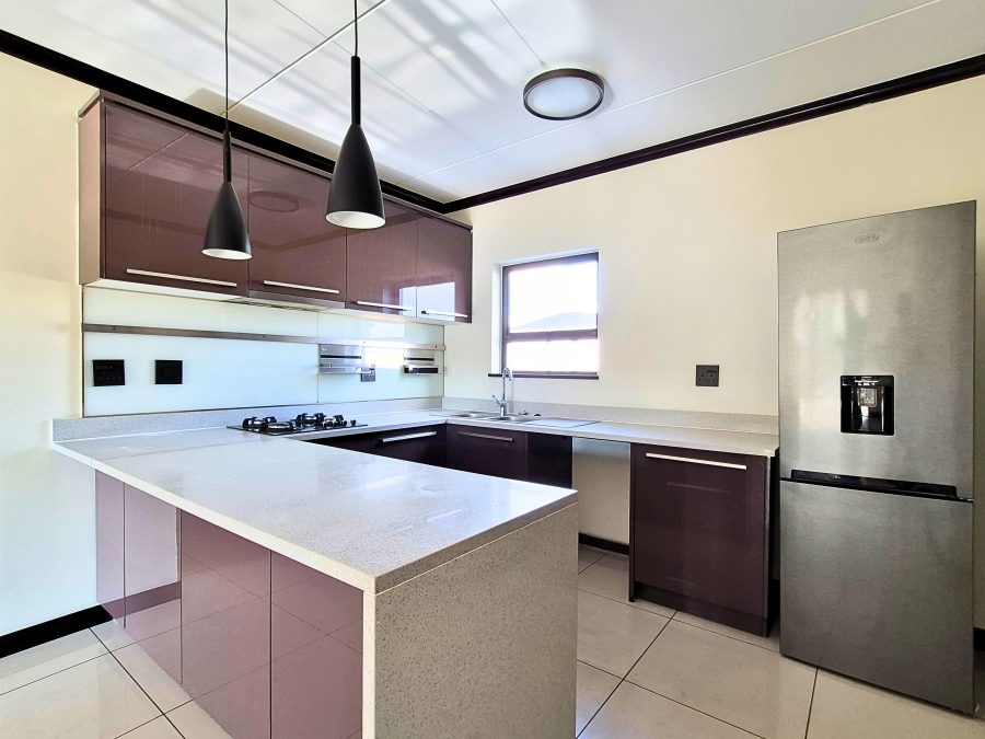 To Let 2 Bedroom Property for Rent in Blue Hills Gauteng