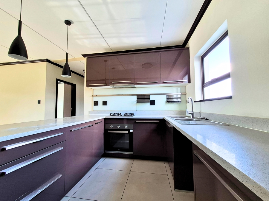 To Let 2 Bedroom Property for Rent in Blue Hills Gauteng