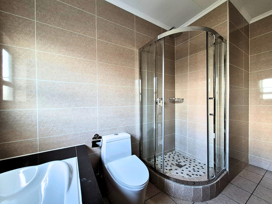 To Let 2 Bedroom Property for Rent in Blue Hills Gauteng