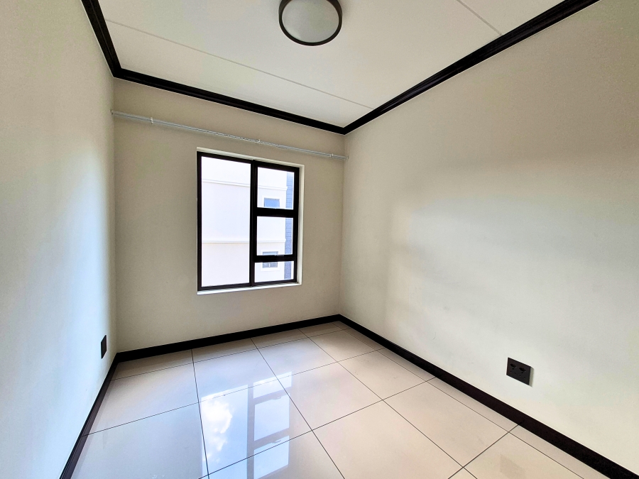 To Let 2 Bedroom Property for Rent in Blue Hills Gauteng