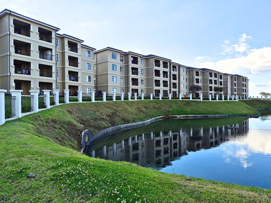 To Let 2 Bedroom Property for Rent in Blue Hills Gauteng