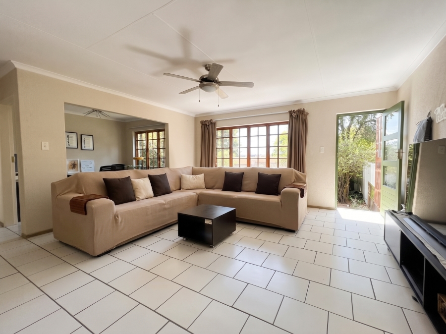 2 Bedroom Property for Sale in Lonehill Gauteng