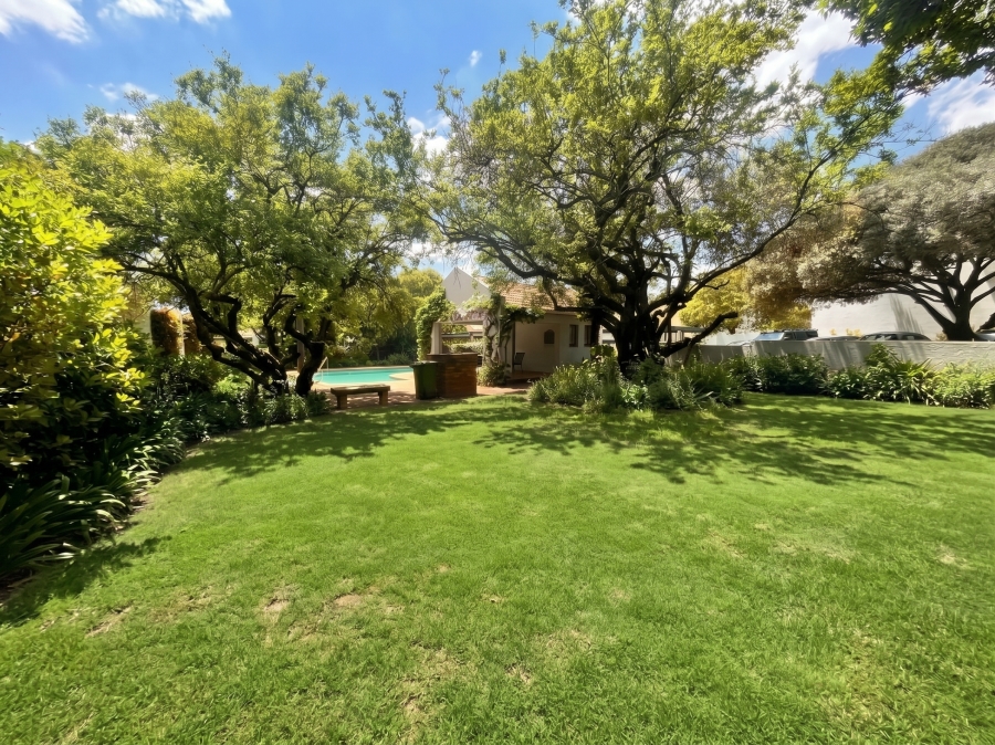 2 Bedroom Property for Sale in Lonehill Gauteng
