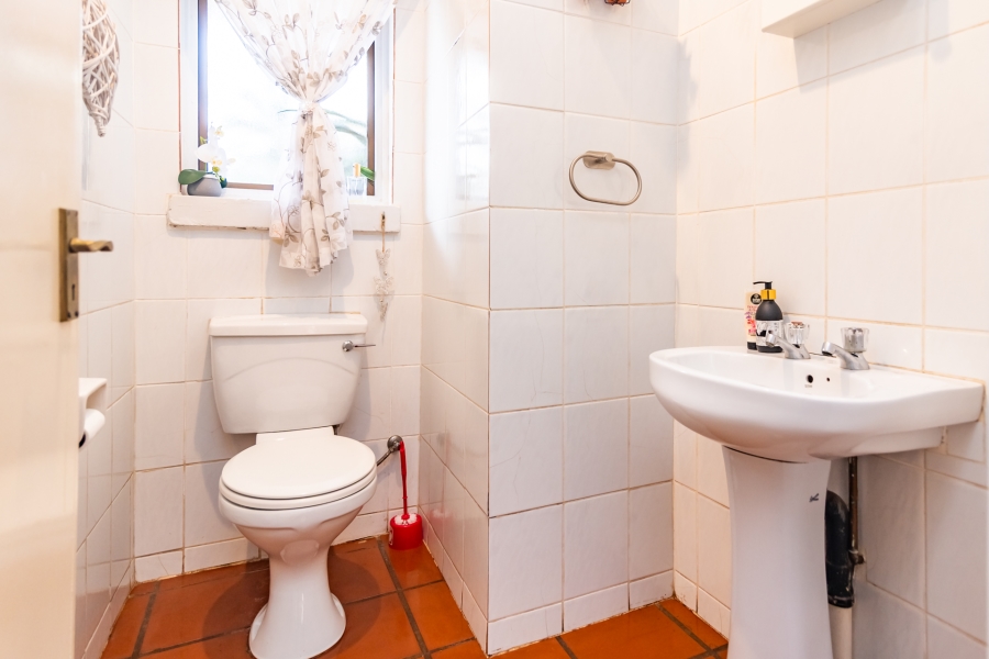 3 Bedroom Property for Sale in Faerie Glen Gauteng