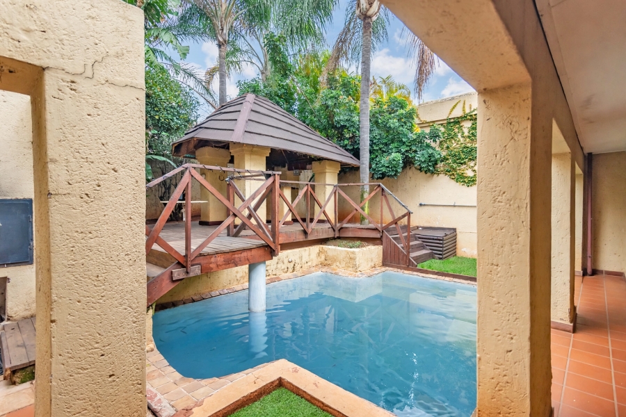 3 Bedroom Property for Sale in Faerie Glen Gauteng
