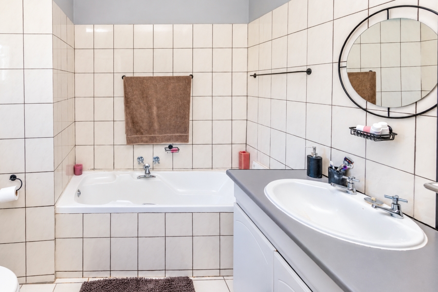 4 Bedroom Property for Sale in Moreleta Park Gauteng