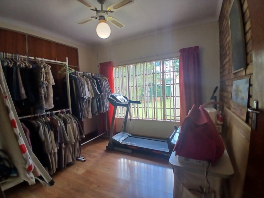 7 Bedroom Property for Sale in Theresa Park Gauteng