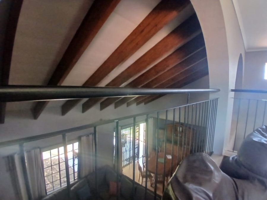 7 Bedroom Property for Sale in Theresa Park Gauteng