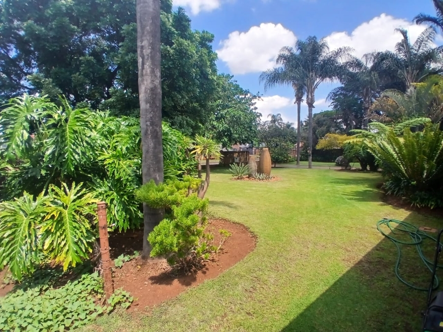 7 Bedroom Property for Sale in Theresa Park Gauteng