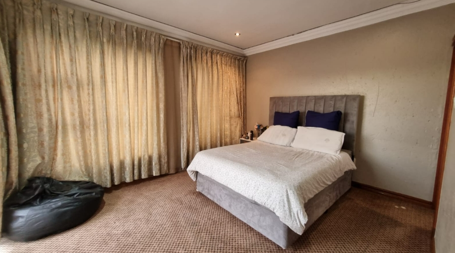 5 Bedroom Property for Sale in Brooklands Lifestyle Estate Gauteng
