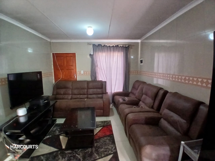 2 Bedroom Property for Sale in Mamelodi East Gauteng
