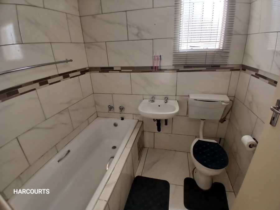2 Bedroom Property for Sale in Mamelodi East Gauteng