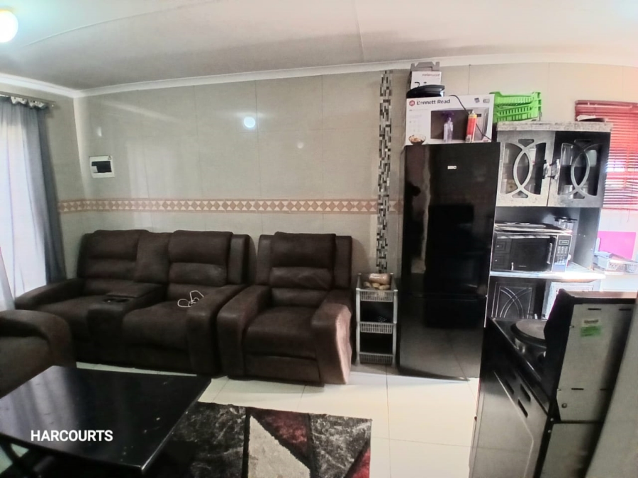 2 Bedroom Property for Sale in Mamelodi East Gauteng