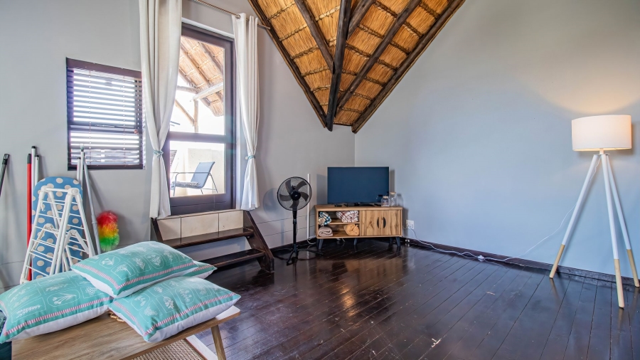 2 Bedroom Property for Sale in Pineslopes Gauteng