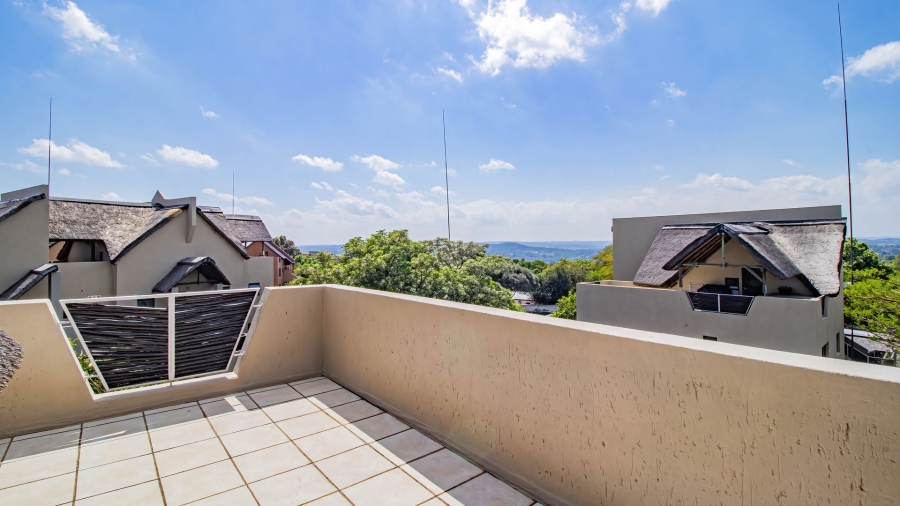 2 Bedroom Property for Sale in Pineslopes Gauteng