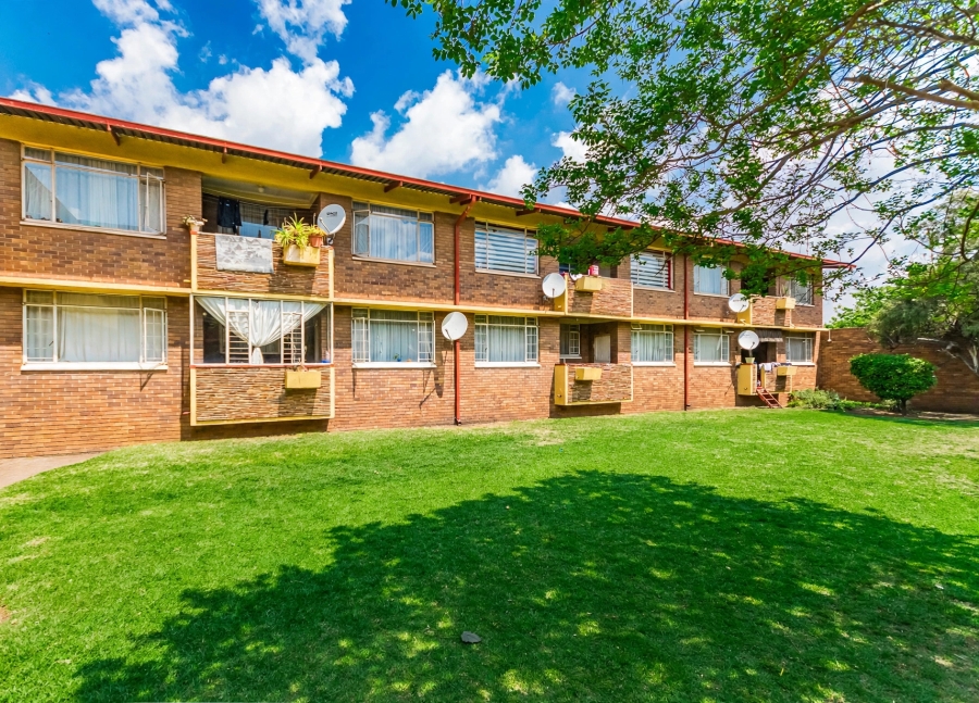 2 Bedroom Property for Sale in Florida Gauteng