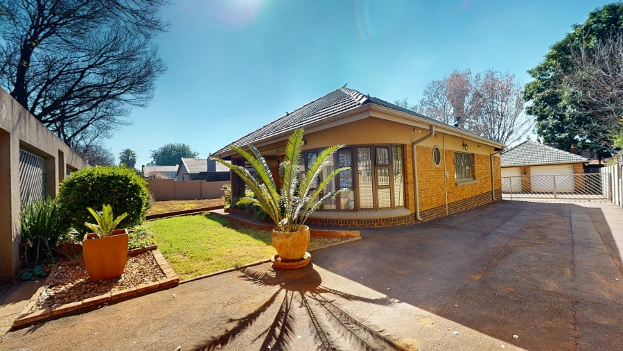 5 Bedroom Property for Sale in Ravenswood Gauteng