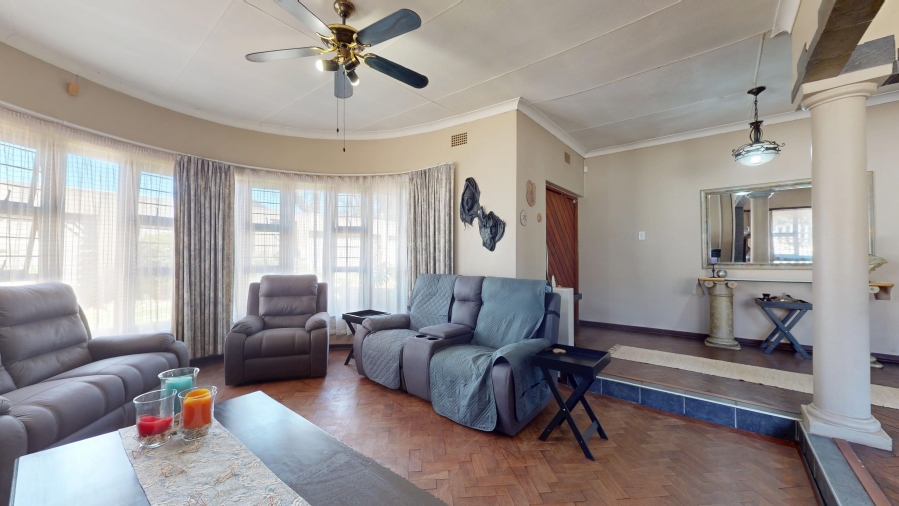 5 Bedroom Property for Sale in Ravenswood Gauteng