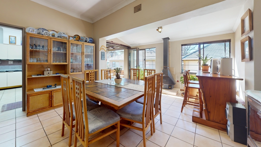 5 Bedroom Property for Sale in Ravenswood Gauteng