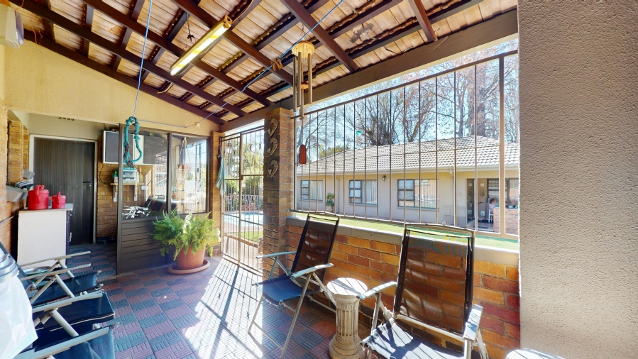 5 Bedroom Property for Sale in Ravenswood Gauteng