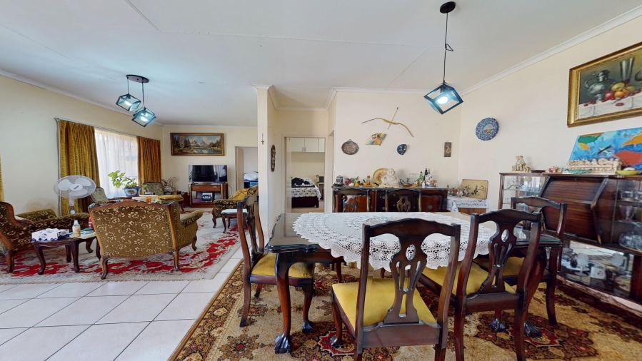 5 Bedroom Property for Sale in Ravenswood Gauteng