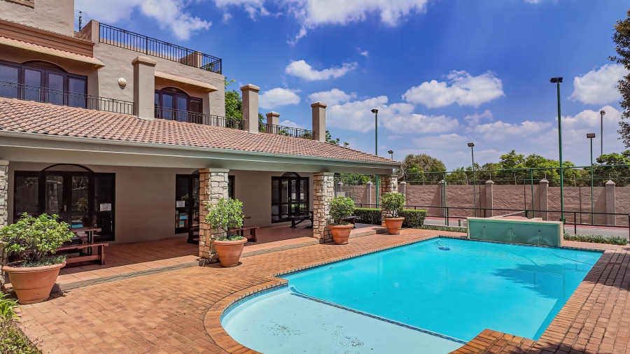 1 Bedroom Property for Sale in Pineslopes Gauteng