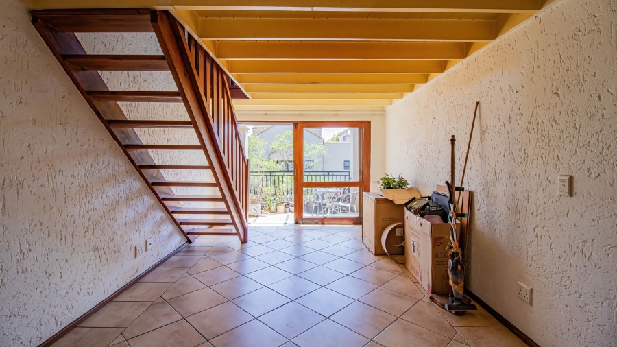 1 Bedroom Property for Sale in Pineslopes Gauteng