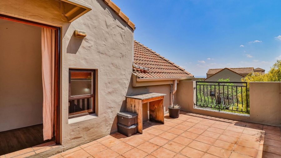 1 Bedroom Property for Sale in Pineslopes Gauteng