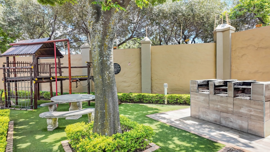 1 Bedroom Property for Sale in Pineslopes Gauteng