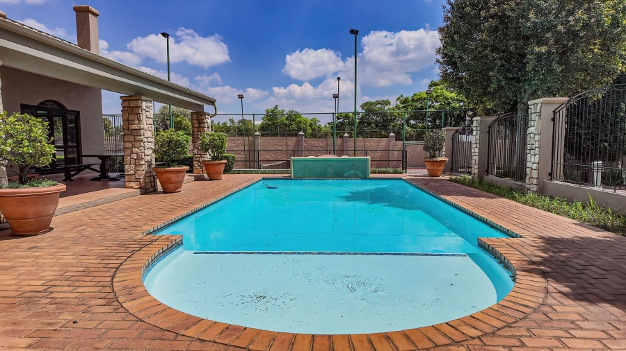 1 Bedroom Property for Sale in Pineslopes Gauteng