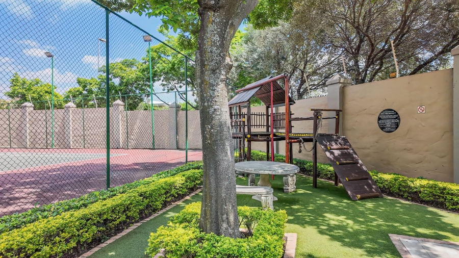 1 Bedroom Property for Sale in Pineslopes Gauteng